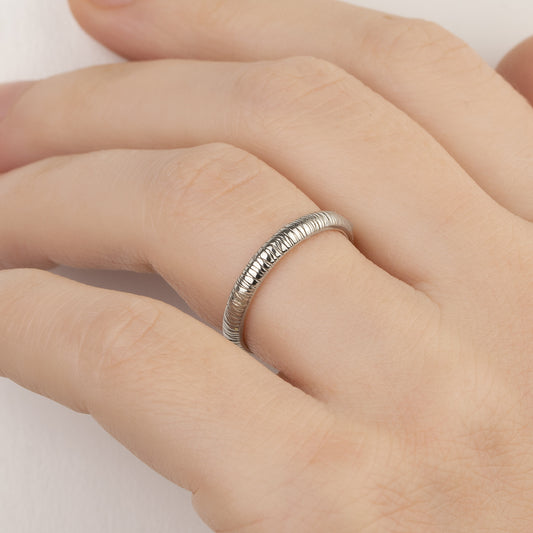 Linea_textured_white_gold_wedding_rings