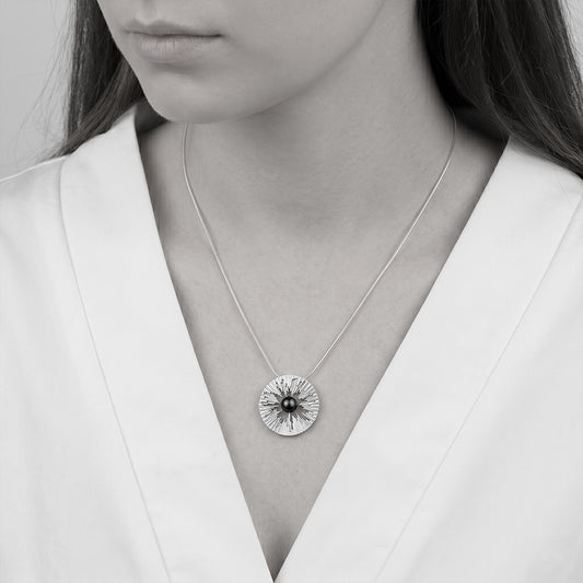 Skyline necklace sterling silver and black pearl